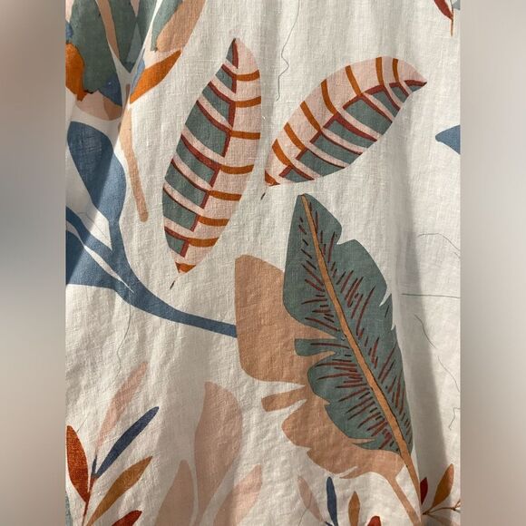 Cynthia Rowley,  100% Linen Leaf Button Back Top, Size Large - Picture 5 of 5